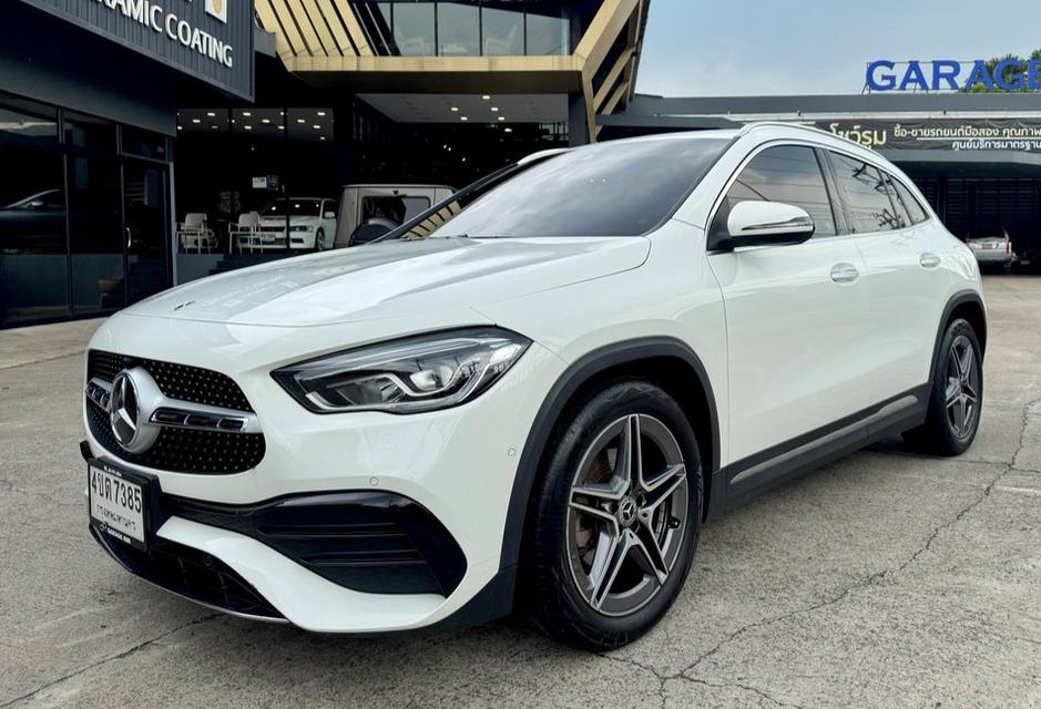 Benz Gla200 Amg ปี 2022 สีขาว ไมล์ 55,xxx Km