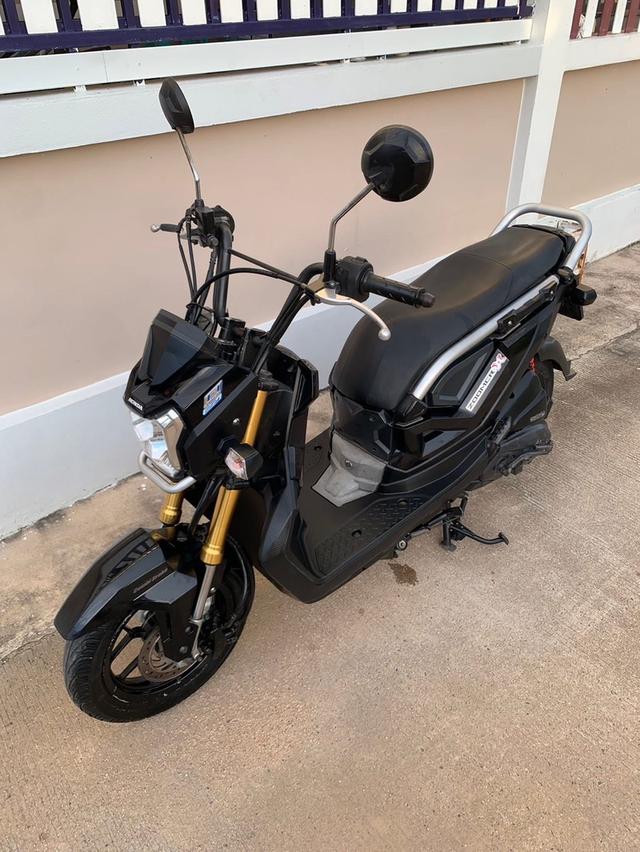 HonDA zoomer-x2015