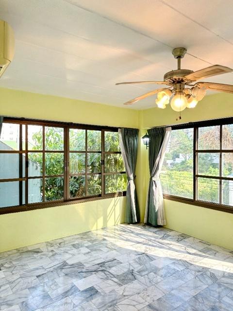 ซ.สาธุประดิษฐ์ 52-60 BRT วัดดอกไม้ 1.0 กม.อาคารให้เช่า 4 ชั้น รีโนเวทใหม่ ฟังก์ชัน 5 นอน 3 น้ำ 18 ตร.วา. 288 ตร.ม. ถ.พระ 5