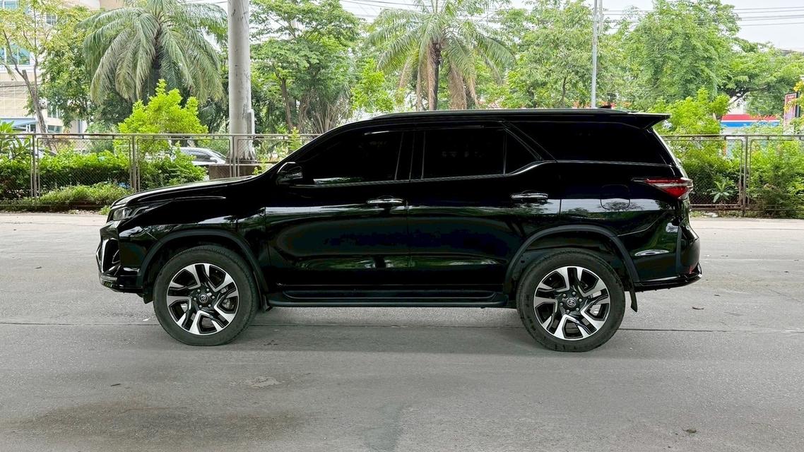Toyota Fortuner 2.8 Legender 2WD AT ปี 2022 มือเดียว ไมล์ 40,xxxx 8