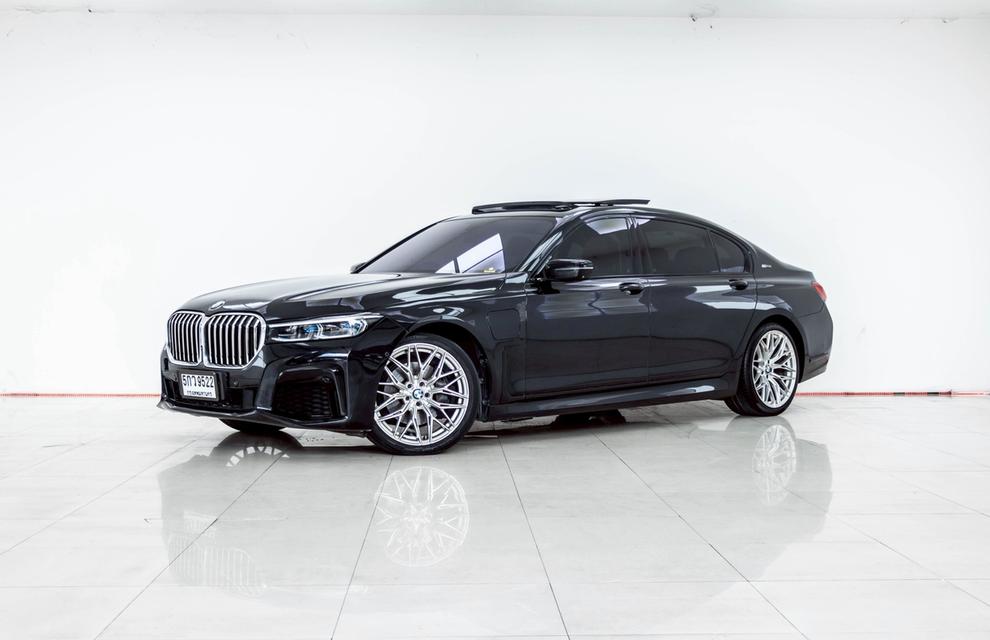 BMW 740LE xDRIVE PURE EXCELLENCE G12 AT 2017ซีดานหรู Plug-in Hybrid ไมล์ 177,xxx รูปที่ 2