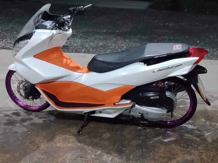 PCX​ขาวส้ม 2