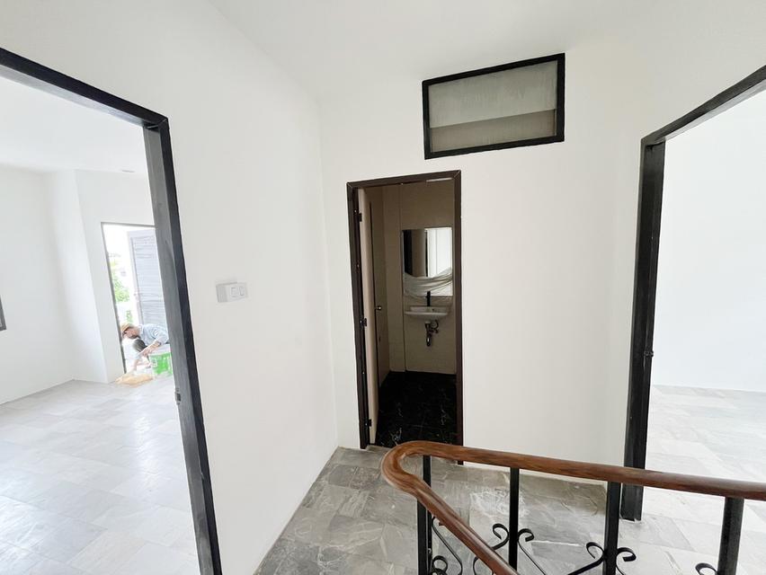 บ้านทาวเฮ้าส์ หมู่บ้านสินทวีสวนธน3 8