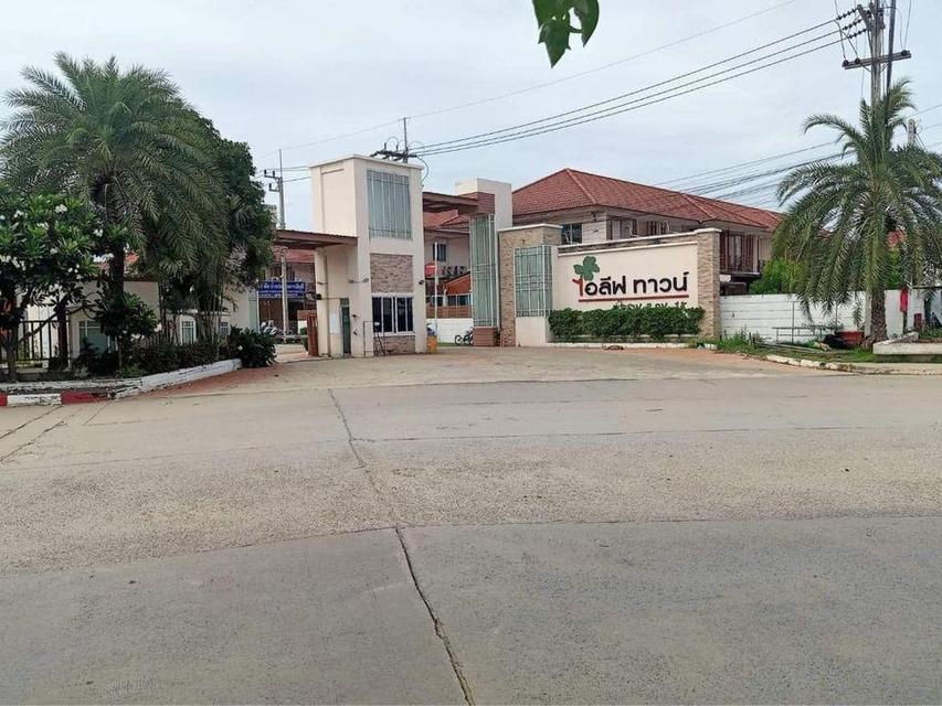 ขายด่วนทาวน์เฮาส์หลังมุมตกแต่ง โครงการไอลีฟ ทาวน์ พระราม 2 กม.18 (ใกล้ถนนพระราม2 ประมาณ 0.9 ก.ม.) หมู่ 5 ตำบล พันท้ายนรสิงห์ อ.เมือง จ.สมุทรสาคร 10