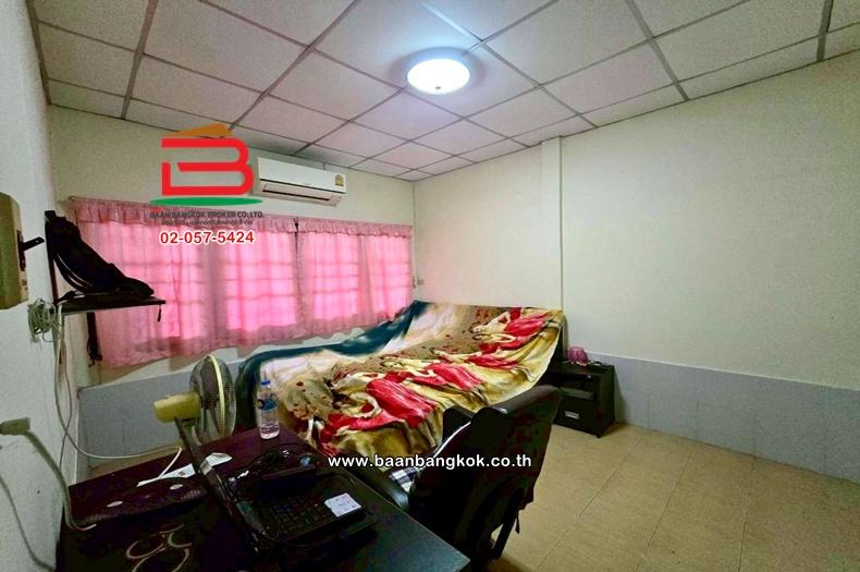 บ้านเดี่ยว เนื้อที่ 39.5 ตร.ว. หมู่บ้านเทพทิพย์นิเวศน์ ซอยย่อย 7 (ซอยสายไหม 10) ถนนพหลโยธิน แขวงสายไหม เขตสายไหม 6