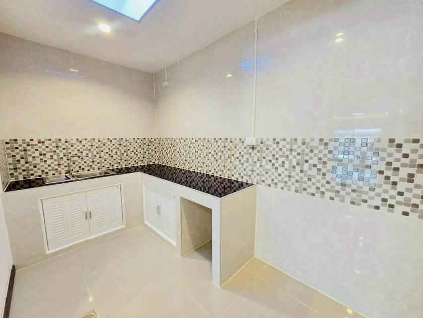 บ้านเลิศอุบล รามอินทรา 65  ถนนรามอินทรา แขวงท่าแร้ง เขตบางเขน กรุงเทพมหานคร 8