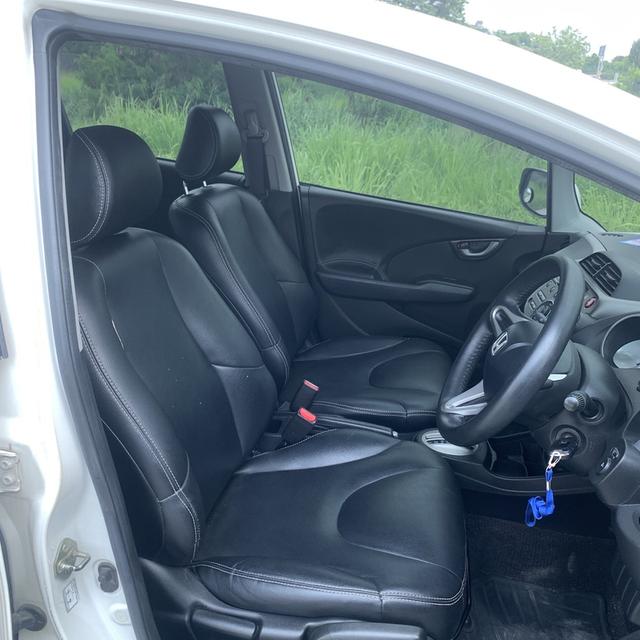 HONDA JAZZ GE 1.5V AUTO รถสวยมือเดียว เช็คศูนย์ทุกระยะ 12