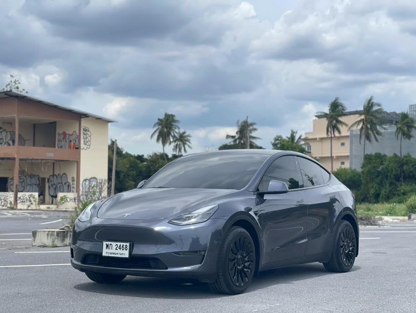 Tesla Model Y Long Range 2023  8