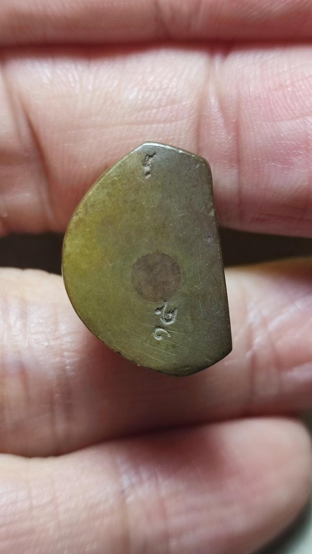 พระเครื่องเนื้อเก่า พระบ้าน 2