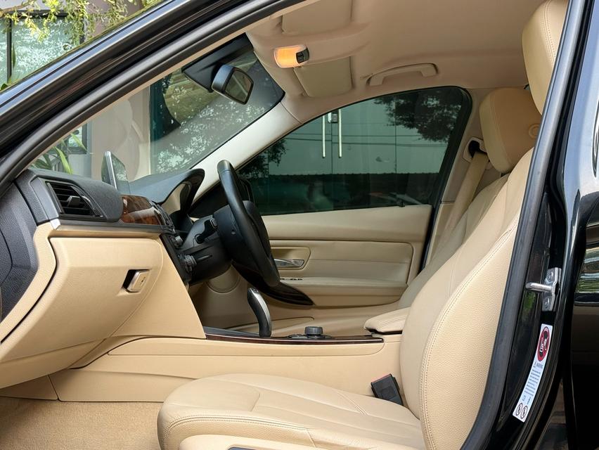 2015 BMW SERIES 3 F30 รถออกศูนย์ BMW THAILAND รถวิ่งน้อย ประวัติศูนย์ครบ รถไม่เคยมีอุบัติเหตุครับ รูปที่ 13