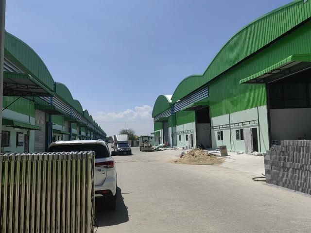 ให้เช่าโกดัง พื้นที่ 450-1,000 ตรม. มี 1 ออฟฟิศ 2 ห้องน้ำ ถ.พระราม 2 ซ.แสมดำ รถใหญ่เข้า-ออกได้ 2