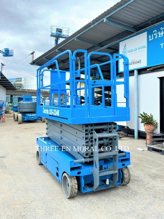 รถกระเช้า Scissor Lift Genie GS-3246  3