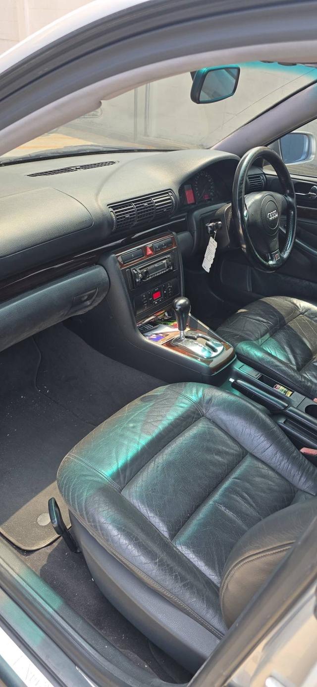 รถ Audi A4 รถบ้าน สภาพดี รูปที่ 6