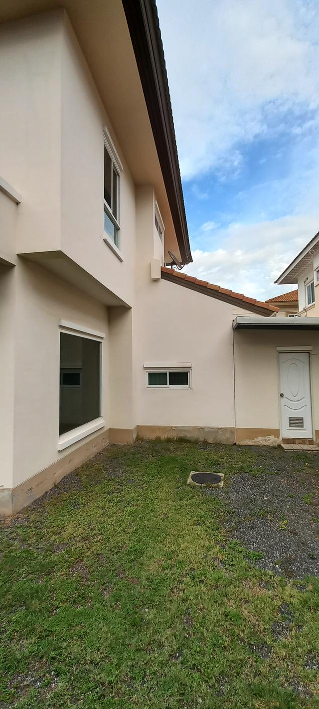 บ้านเดี่ยวแปลงใหญ่ ในโครงการจัดสรรใกล้วงแหวนรอบ 2 สันกำแพงสายใหม่ 6