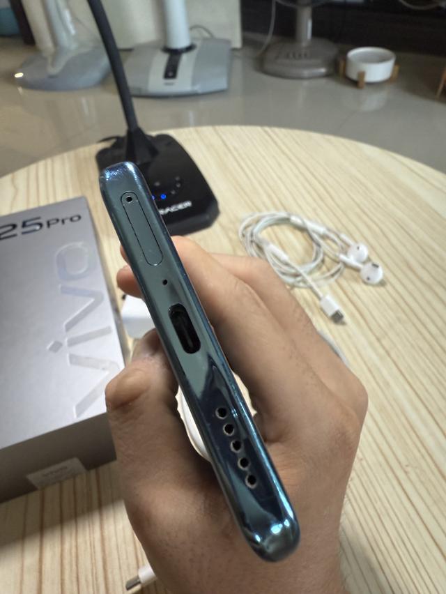 vivo v25 Pro. 5G 8
