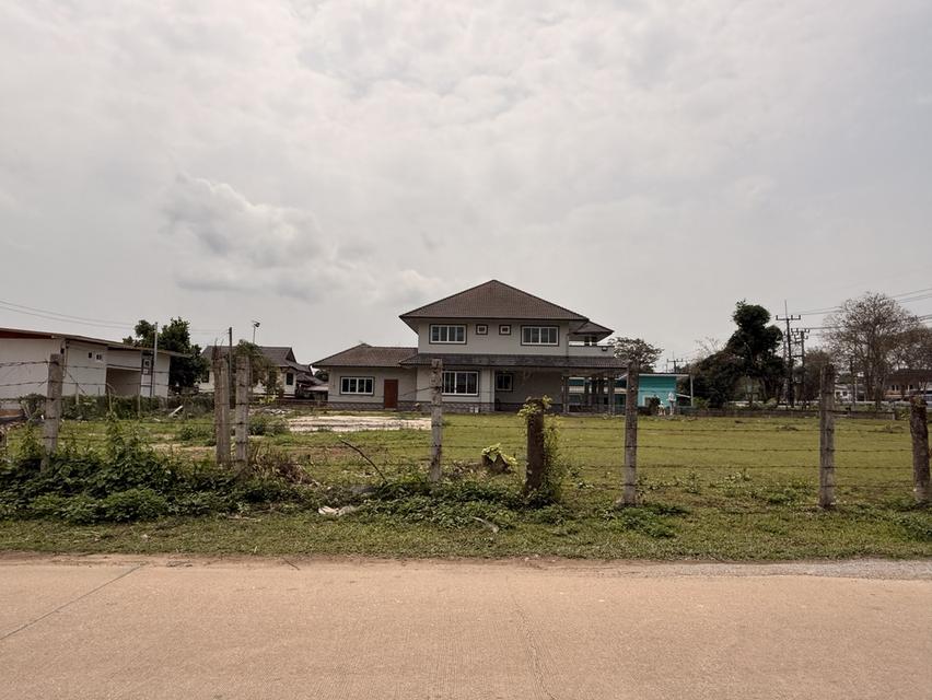 ที่ดินพร้อมสิ่งปลูกสร้าง 1