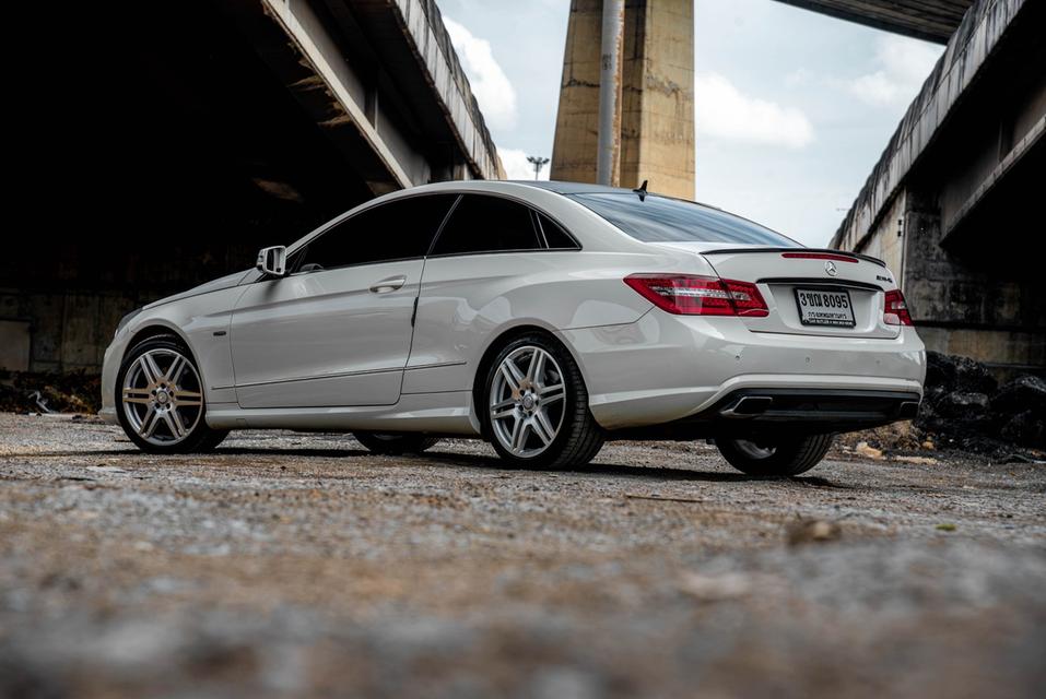 Mercedes-Benz E200 1.8 CGI Coupe 2011ไมล์ 114,xxx km. !!! ราคา 399,000 บาท รูปย่อยที่ 3