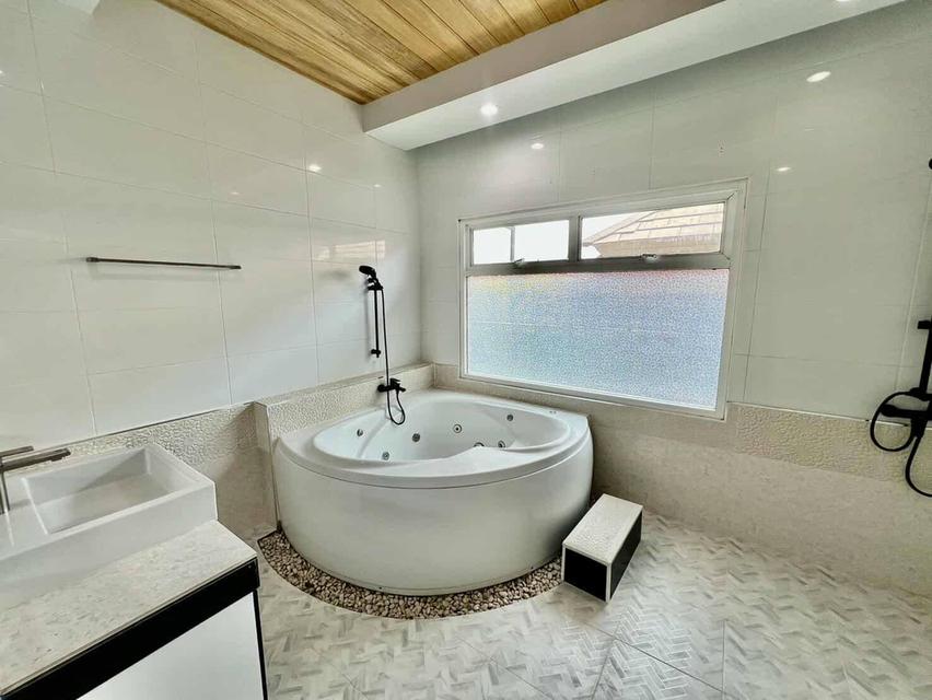 ขายหรือเช่า บ้านพลูวิลล่า Huay Yai private pool บ้านตรงปรก ถือกระเป๋าเข้าอยู่ได้เลย 16