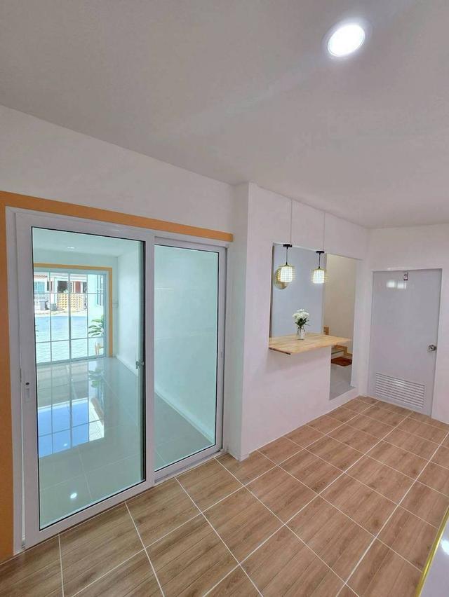 หมู่บ้านสิรารมย์     12