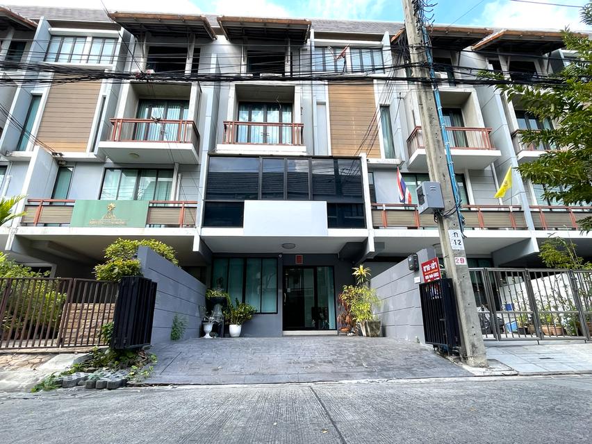 ขายทาวน์โฮม/โฮมออฟฟิศ 4 ชั้น อารียา แมนดารีนา สุขุมวิท 77(อ่อนนุช) 21.3 ตร.ว. ทำเลติดถนนใหญ่ ตำแหน่งดีที่สุดในโครงการ พื้นที่ใช้สอยกว้างขวาง 240 ตร.ม. 1