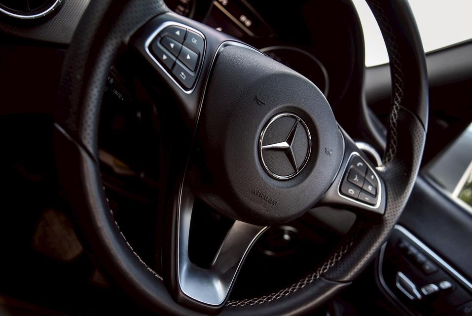 Mercedes-Benz CLA250 AMG Dynamic [W117] AT 2017 พร้อมขับ 19