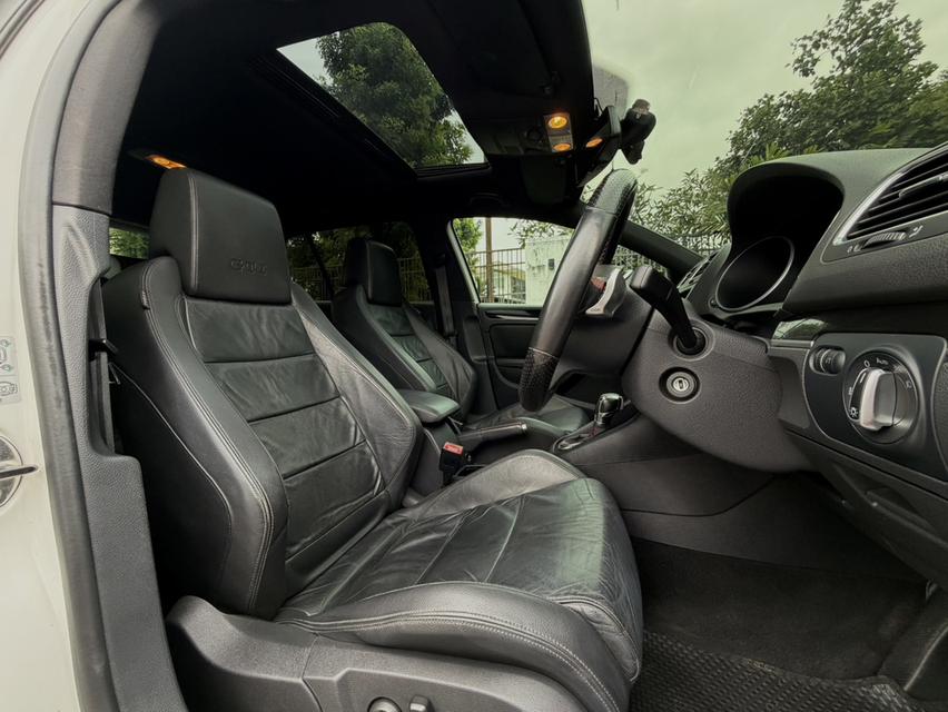 Volkswagen Golf GTI 5D (MK6) LCi ปี 2012 7