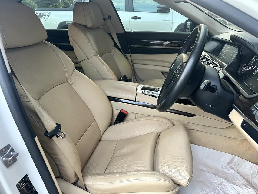 รถเข้าใหม่! BMW 730LD (F02) ปี 2010 สีขาว 3