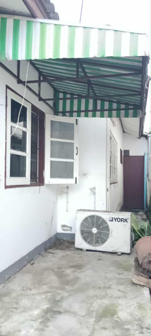 🏡 ขายบ้านฟังก์ชันครบ 30 ตร.ว. ราคาเพียง 1.6 ล้าน! ผ่อนถูกกว่าเช่า ได้บ้านเป็นของตัวเอง ​รายละเอียด: อยากมีบ้านเป็นของตัวเองในงบประหยัด ห้ามพลาดหลังนี 10