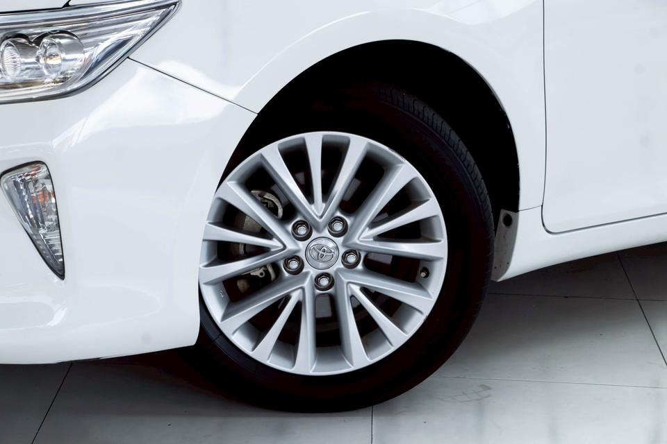 รหัสรถ 2A927 💥 รถเข้าใหม่! TOYOTA CAMRY 2.5 HV DVD ปี 2015 (HYBRID) 💥 6