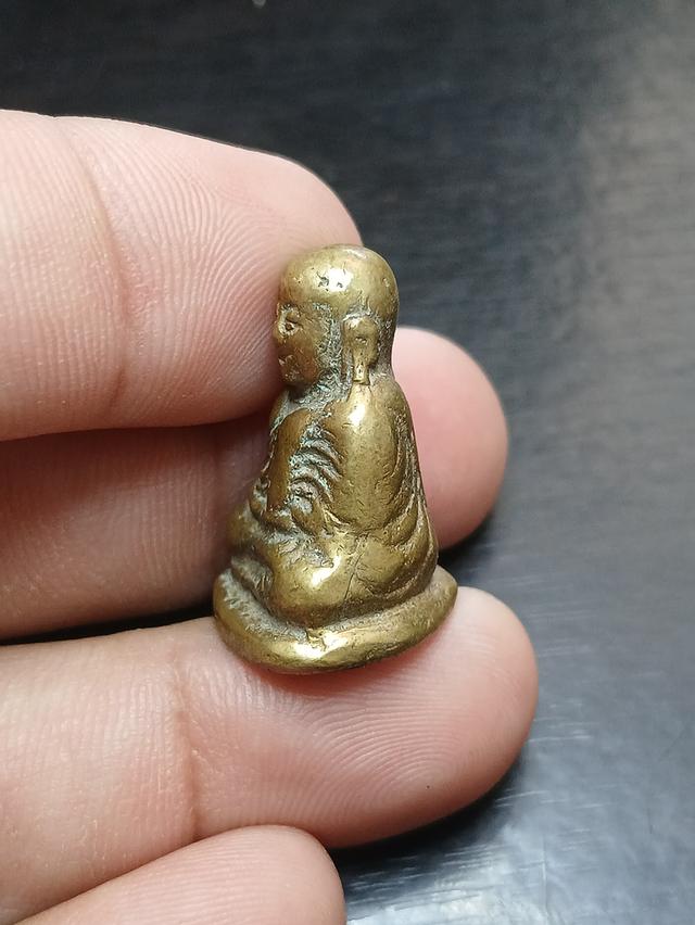 หลวงพ่อเงินพิมพ์ขี้ตา รูปที่ 3