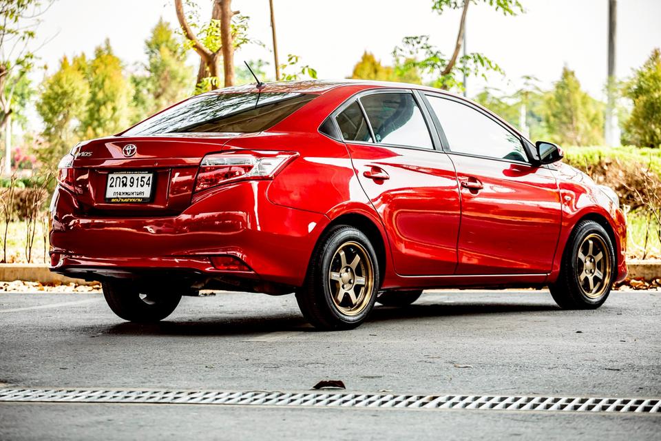 Toyota Vios 1.5J ปี 2013 สีแดง เกียร์ออโต้
