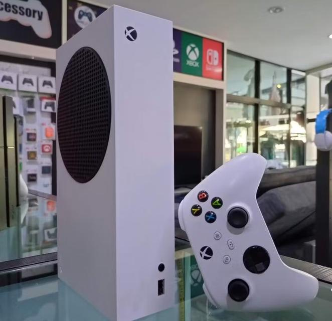 เครื่อง Xbox Series S  พร้อมจอยตรงรุ่นมือสอง