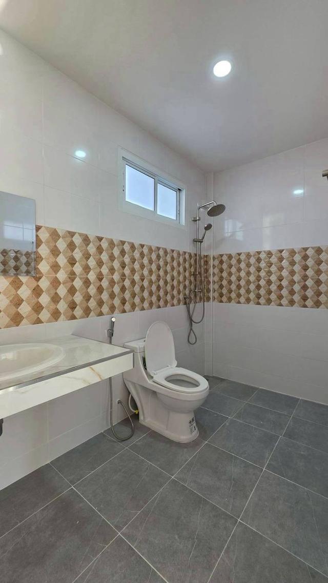 หมู่บ้านบัวทองธานีพาร์ควิลล์1  ซอยกรมที่ดินบางบัวทองทาวน์เฮาส์ 2 ชั้น ตกแต่งใหม่พร้อมอยู่  ทำเลดี พร้อมของแถมอีกหลายรายการ 10