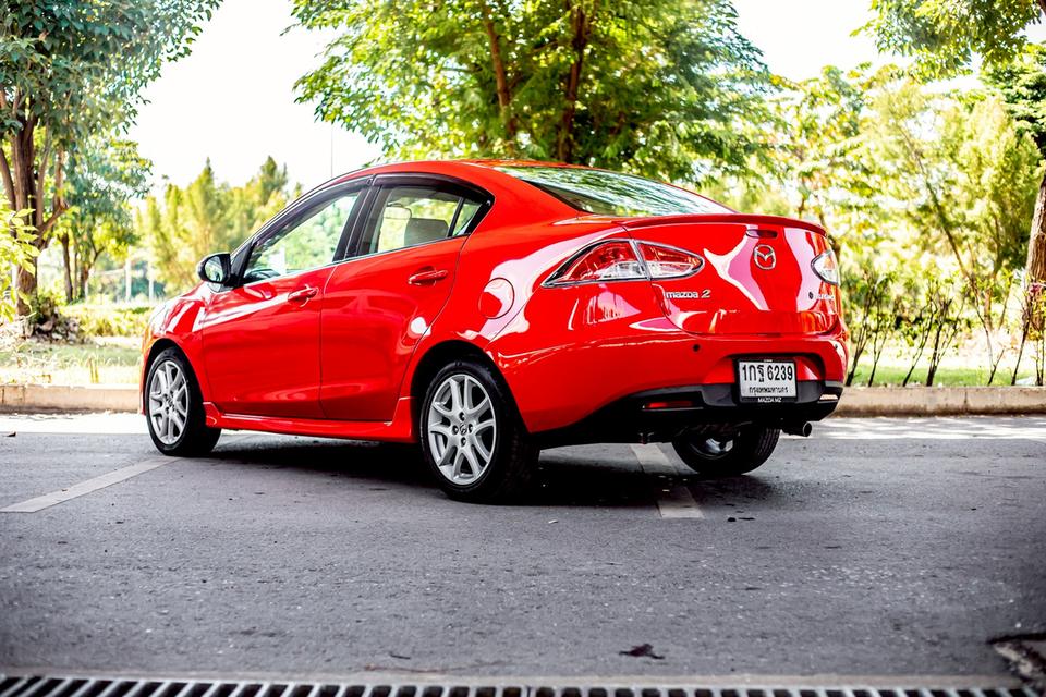 Mazda2 1.5 Spirit Sedan สีแดง ปี 2012 9