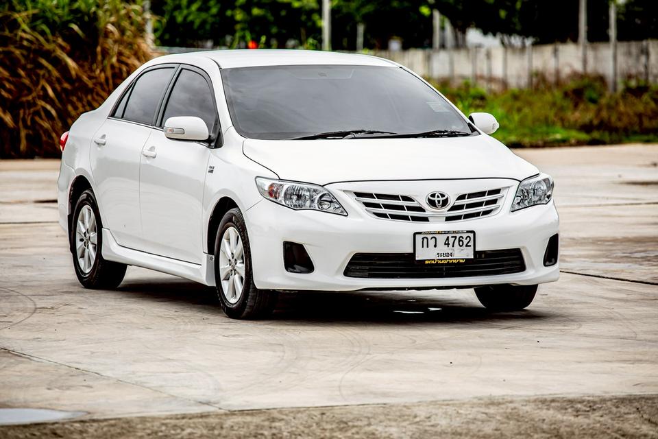 Toyota Altis 1.6E ปี 2012 สีขาว สวยสภาพดี 3