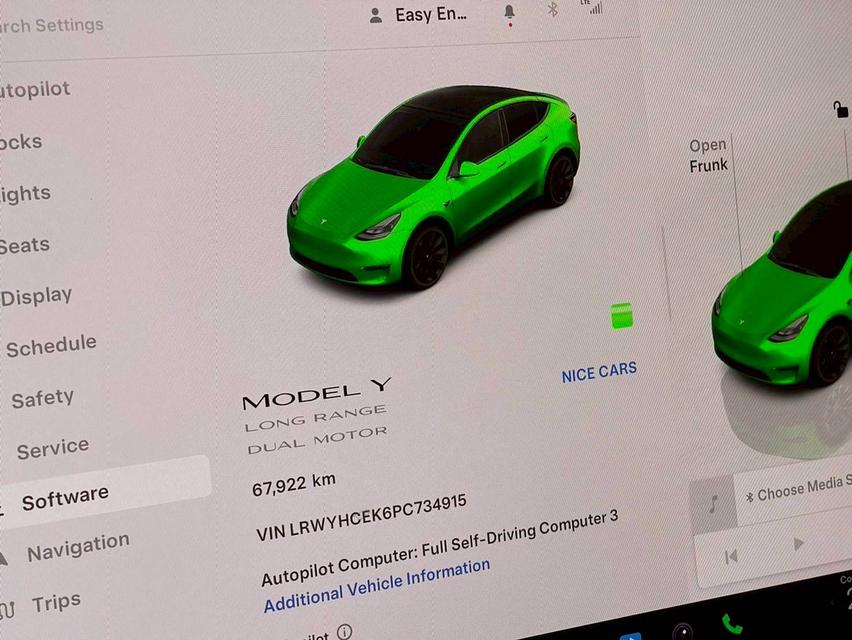 Tesla Model Y Long Range 2023  19