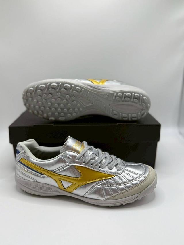 รองเท้าฟุตซอล 100 ปุ่ม mizuno japan รูปที่ 6