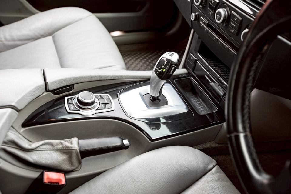 BMW 520d (E60) ปี 2010 มือสอง รูปที่ 6