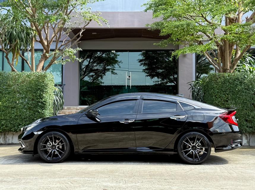 2021 HONDA CIVIC FC 1.8 EL MC รถมือเดียวออกป้ายแดง สภาพป้ายแดง รถวิ่งน้อยเพียง 7X,XXX กม รถไม่เคยมีอุบัติเหตุครับ