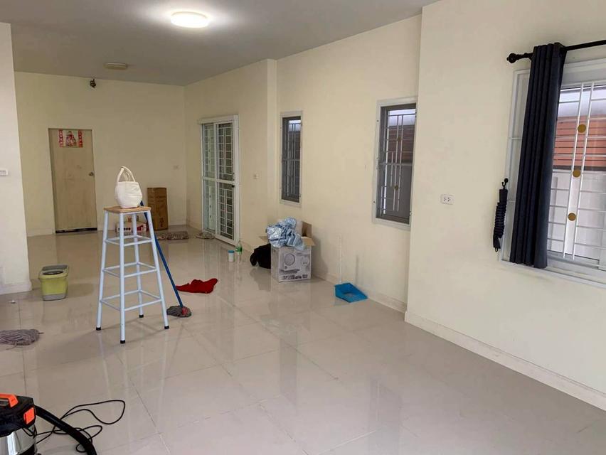 บ้านแฝด 2 ชั้น 3 ห้องนอน 3 ห้องน้ำ ใกล้ MRT บางพลู  ราคา 3.95 ล้าน เจ้าของขายเอง 6