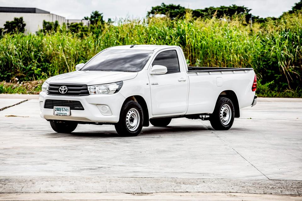 Toyota Revo 2.4J Standard Cab สีขาว เกียร์ธรรมดา ปี 2017 