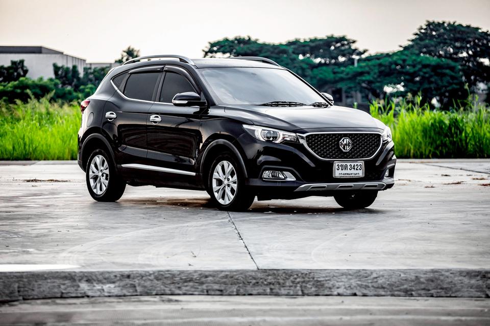MG ZS 1.5 D ปี 2019 สีดำ มือเดียวป้ายแดง 4