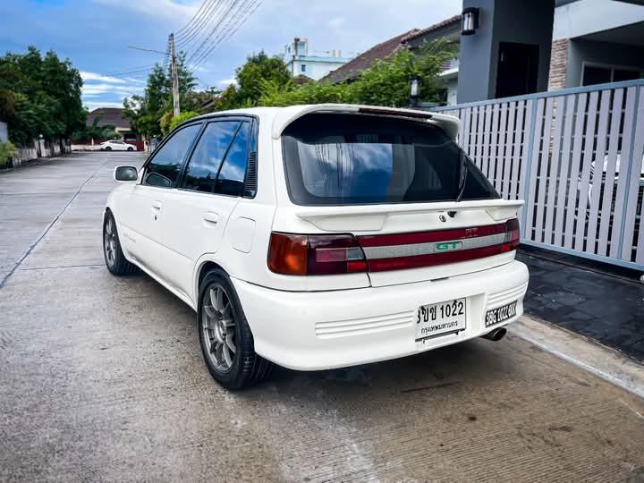 Toyota Starlet สีขาว 3