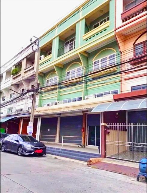 ถ.นวมินทร์46-54 MRTคลองบ้านม้า 3.2กม. ให้เช่อาคารพาณิชย์ 4ชั้น 25ตร.วา. 400ตร.ม. 3นอน 3น้ำ รพ. สิรินาถ บึงกุ่ม 500 ม. 1