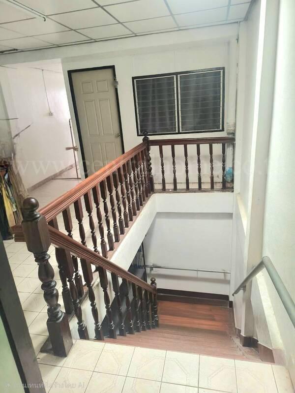 ทาวน์เฮ้าส์ ซอยสุขุมวิท 80 ใกล้ BTS สำโรง ขายพร้อมผู้เช่า ราคาถูก  5