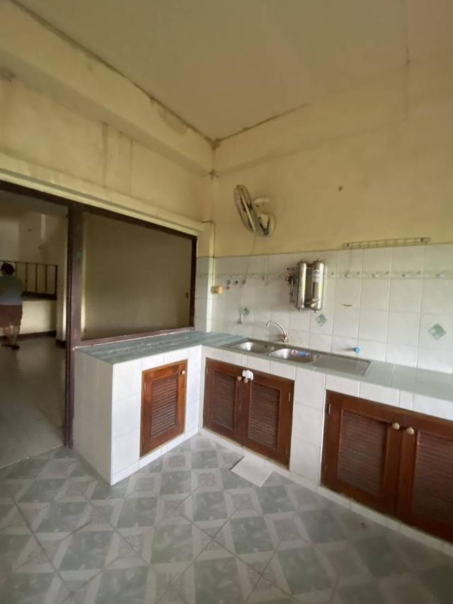 ขายทาวน์เฮาส์ ในเขตเทศบาลตำบลขลุง จังหวัดจันทบุรี หมู่บ้านอรวรรณ 5