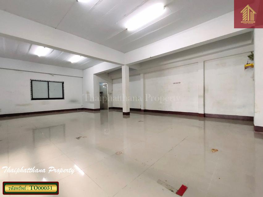 โกดัง พื้นที่สีม่วง พร้อมใช้ ซอยไทยประกัน ถนนเทพารักษ์ 6