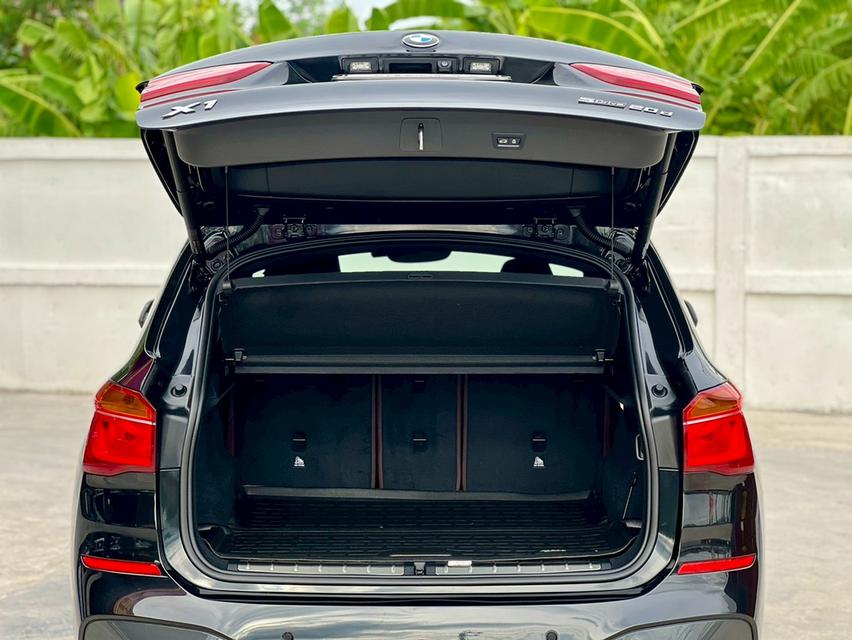 ปี 2019 BMW X1, 2.0 sDrive20d M SPORT โฉม F48 ปี16-23 สีดำ เครื่องยนต์ดีเซล 17