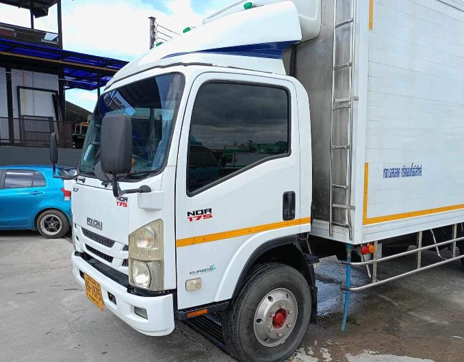 ขายรถ 6 ล้อใหญ่ ด่วน!!! รถ ISUZU NQR175 3