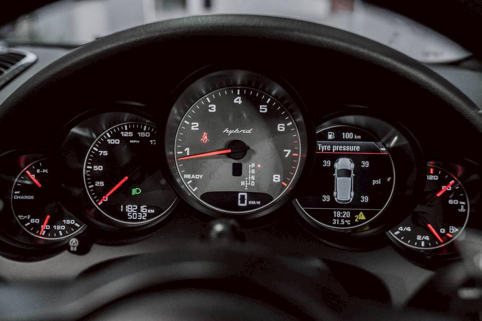 รหัสรถ 67GG4224 Porsche Cayenne 3.0 v6 Hybrid  ปี 2013 ปีแท้ไม่ใช่แค่จด 2013 Top 12